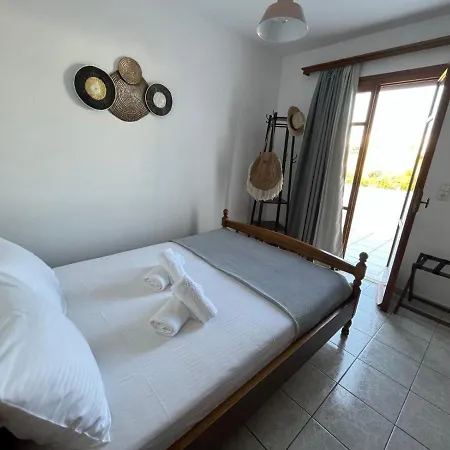 Filoxenia Home-seaside 2nd Floor Seaview ,dream On Naxos *