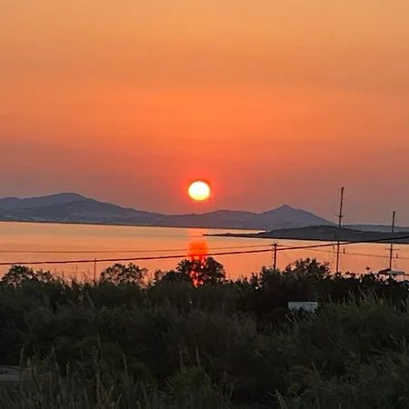 Filoxenia Home-seaside 2nd Floor Seaview ,dream On Naxos